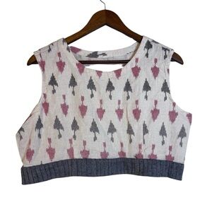 Red and Black Tribal Pattern Sleeveless Crop Top